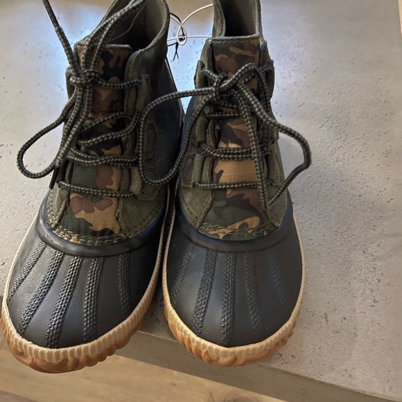 Sorel camo boots - Picture 3 of 4